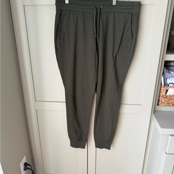 NWOT ALL IN MOTION Olive Jogger Pants SZ L - Never Worn - Picture 1 of 14